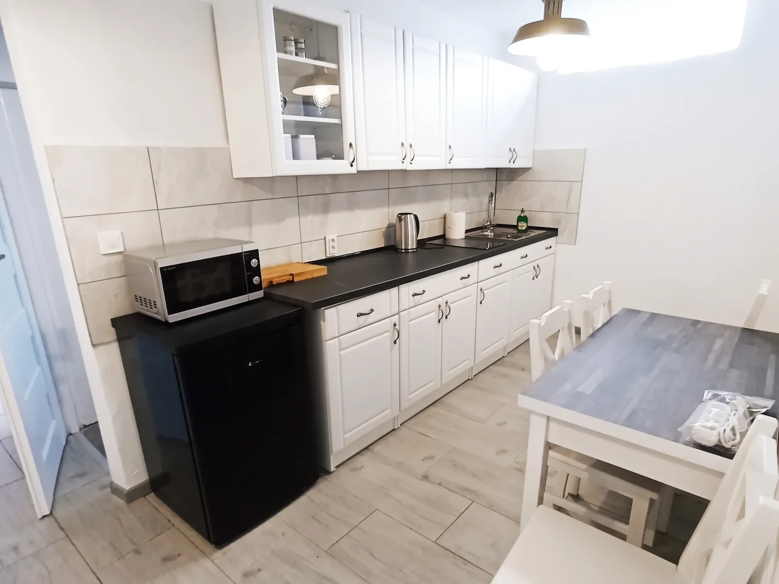 Aneks kuchenny i jadalnia — Apartament letni 4, Zatoka Cydrowa