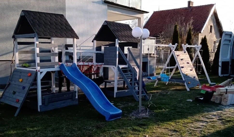 Plac zabaw w ogrodzie Zatoki Cydrowej